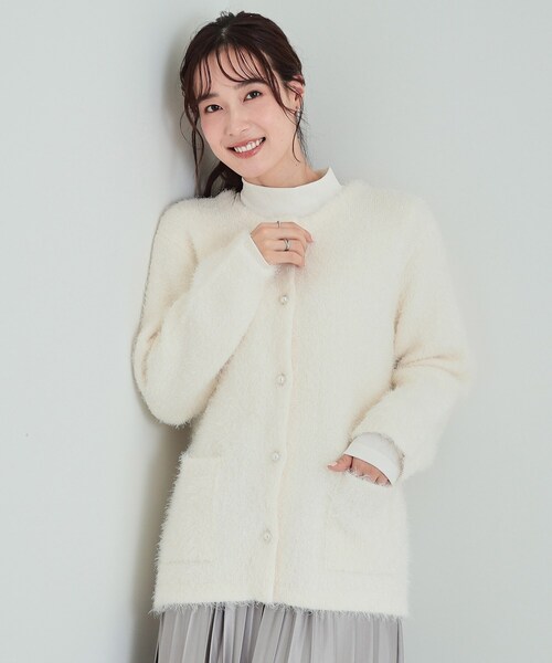 DRESKIP（ドレスキップ）の「◆ふわふわフェザーヤーン パール調ボタンカーディガン（カーディガン/ボレロ・レディース・ライトグレー/ダークブラウン/ライトブルー/アイボリー・00）」の2枚目の写真