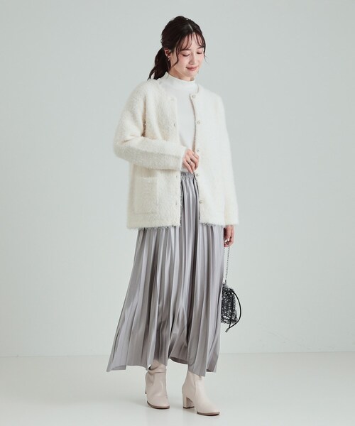 DRESKIP（ドレスキップ）の「◆ふわふわフェザーヤーン パール調ボタンカーディガン（カーディガン/ボレロ・レディース・ライトグレー/ダークブラウン/ライトブルー/アイボリー・00）」の9枚目の写真