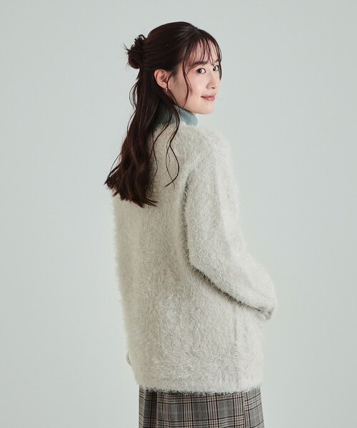 DRESKIP（ドレスキップ）の「◆ふわふわフェザーヤーン パール調ボタンカーディガン（カーディガン/ボレロ・レディース・ライトグレー/ダークブラウン/ライトブルー/アイボリー・00）」の12枚目の写真