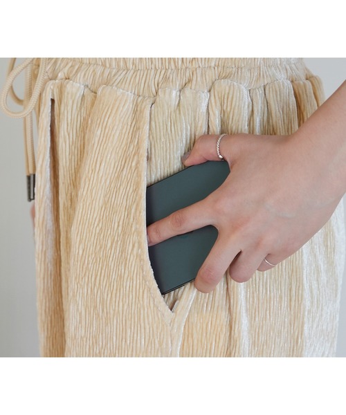 reca（レカ）の「楊柳ベロアワイドパンツ（その他パンツ・レディース・ブラウン/アイボリー/ブラック・M/L）」の18枚目の写真