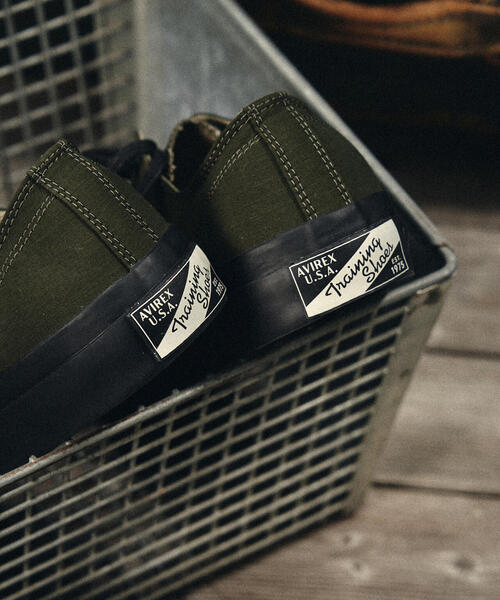 AVIREX(アヴィレックス)の「《直営限定》ARMY TRAINING SHOES / アーミー トレーニング シューズ / AVIREX / アヴィレックス(スニーカー・メンズ・オリーブ系/ブラック・8/10/9)」の17枚目の写真