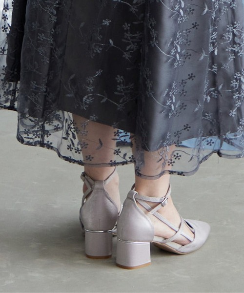 SETUP7（セットアップセブン）の「【metoi】クロスストラップチャンキーヒールパンプス 結婚式 二次会 パーティー フォーマル オケージョン（パンプス・レディース・シルバー/ブラック/ベージュ・M/L/LL/S）」の7枚目の写真