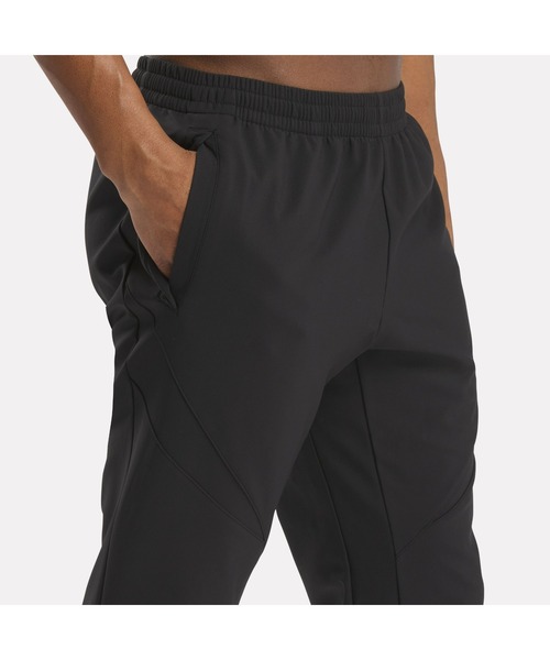 Reebok(リーボック)の「アウターバース ストレングス パンツ / OUTERVERSE STRENGTH PANT(その他パンツ・メンズ・ブラック・SMALL/MEDIUM/LARGE/X-LARGE/XX-LARGE)」の4枚目の写真