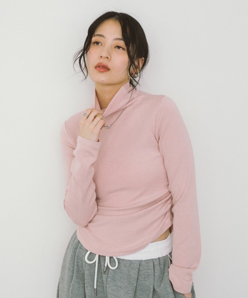 HANNE（アン）の「サイドギャザーハイネックロンTEE（Tシャツ/カットソー・レディース・ホワイト/ピンク/ブラック・FREE）」の3枚目の写真