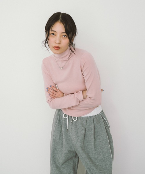 HANNE（アン）の「サイドギャザーハイネックロンTEE（Tシャツ/カットソー・レディース・ホワイト/ピンク/ブラック・FREE）」の5枚目の写真