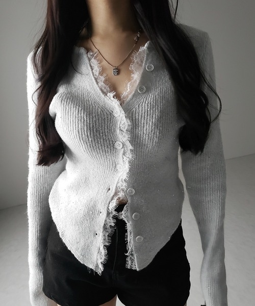 me+em select(ミームセレクト)の「【 4color 】レースドッキングスパングルキーネックニットカーディガン / lace docking spangle key neck knit cardigan(カーディガン/ボレロ・レディース・グレー/ブルー/ブラック/ライトグレー・FREE)」の1枚目の写真