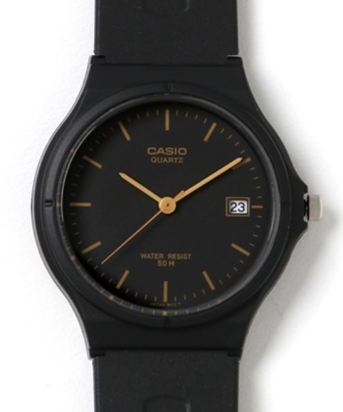 CASIO(カシオ)の「CASIO カシオ / スタンダードアナログ チープカシオ クォーツ ラウンドフェイス ラバーベルト 5気圧防水 腕時計 /// MWシリーズ(アナログ腕時計・レディース・ブラック×ゴールド/ブラック×ホワイト/ブラック/ブラック系その他・FREE)」の1枚目の写真