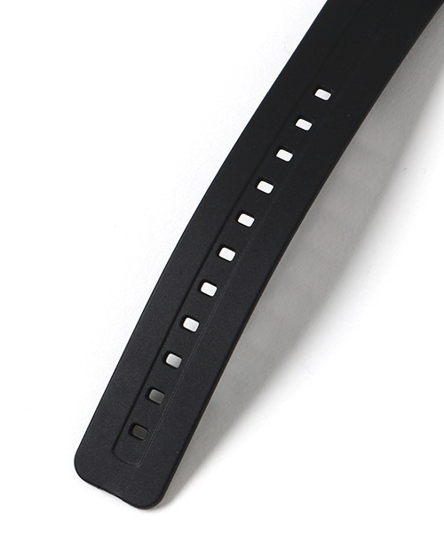 CASIO(カシオ)の「CASIO カシオ / スタンダードアナログ チープカシオ クォーツ ラウンドフェイス ラバーベルト 5気圧防水 腕時計 /// MWシリーズ(アナログ腕時計・レディース・ブラック×ゴールド/ブラック×ホワイト/ブラック/ブラック系その他・FREE)」の7枚目の写真