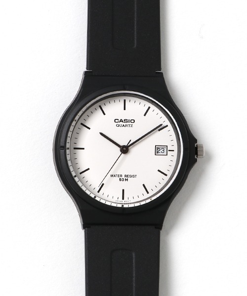 CASIO(カシオ)の「CASIO カシオ / スタンダードアナログ チープカシオ クォーツ ラウンドフェイス ラバーベルト 5気圧防水 腕時計 /// MWシリーズ(アナログ腕時計・レディース・ブラック×ゴールド/ブラック×ホワイト/ブラック/ブラック系その他・FREE)」の11枚目の写真