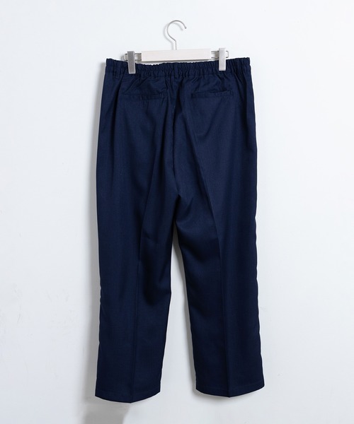COMMON WARE(コモンウェアー)の「COMMONWARE:PE TUCK WIDE PANTS/タック入り ワイドパンツ(スラックス・メンズ・チャコールグレー/ブラック/ネイビー・XL/L/M)」の6枚目の写真