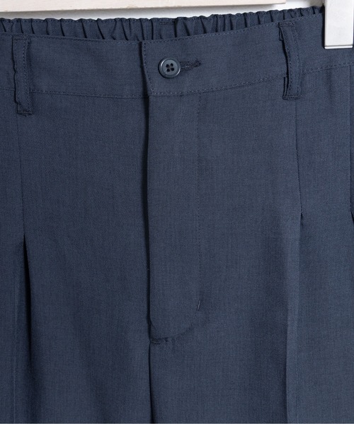 COMMON WARE(コモンウェアー)の「COMMONWARE:PE TUCK WIDE PANTS/タック入り ワイドパンツ(スラックス・メンズ・チャコールグレー/ブラック/ネイビー・XL/L/M)」の11枚目の写真