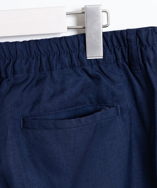 COMMON WARE(コモンウェアー)の「COMMONWARE:PE TUCK WIDE PANTS/タック入り ワイドパンツ(スラックス・メンズ・チャコールグレー/ブラック/ネイビー・XL/L/M)」の18枚目の写真
