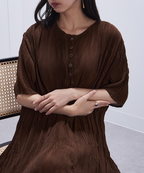 エレガントなブラウンマキシドレス エレガントなブラウンマキシドレス
