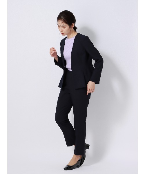 SUIT SQUARE(スーツスクエア)の「クルーネックリブニット ノースリーブ ウォッシャブル ストレッチレーヨン 無地(アンサンブル・レディース・ブラック系/ホワイト系/パープル系・38(9号))」の5枚目の写真