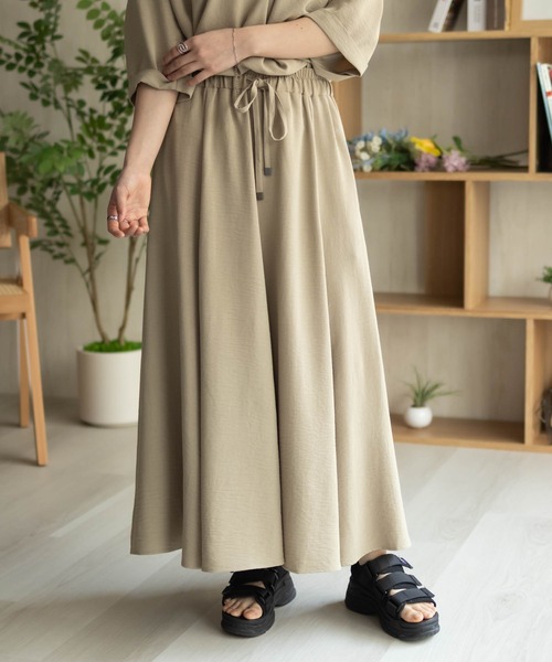 NAVY（ネイビー）の「nAvy SARARI ウェーブフレアスカート（スカート・レディース・ブラック/ブルー/ベージュ/ブラウン・M/L）」の3枚目の写真