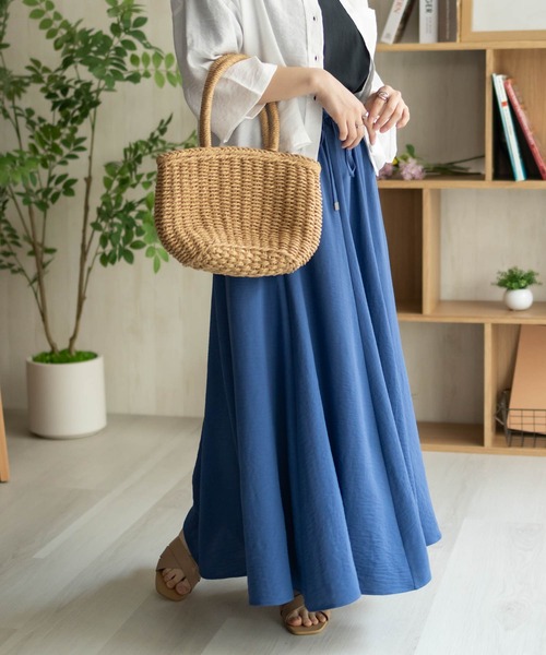 NAVY（ネイビー）の「nAvy SARARI ウェーブフレアスカート（スカート・レディース・ブラック/ブルー/ベージュ/ブラウン・M/L）」の4枚目の写真