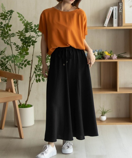 NAVY（ネイビー）の「nAvy SARARI ウェーブフレアスカート（スカート・レディース・ブラック/ブルー/ベージュ/ブラウン・M/L）」の5枚目の写真