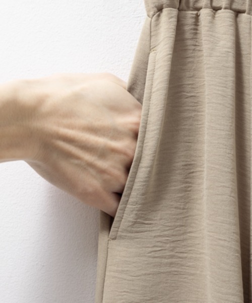 NAVY（ネイビー）の「nAvy SARARI ウェーブフレアスカート（スカート・レディース・ブラック/ブルー/ベージュ/ブラウン・M/L）」の21枚目の写真