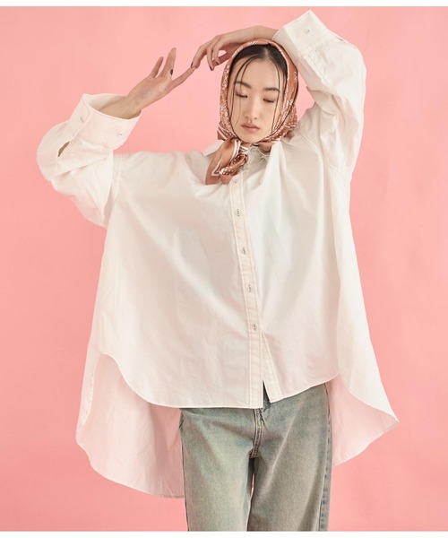 Settimissimo（セッティミッシモ）の「バック ギャザー ワイド カフス デニム　シャツ（シャツ/ブラウス・レディース・オフホワイト/スミクロ・FREE）」の3枚目の写真