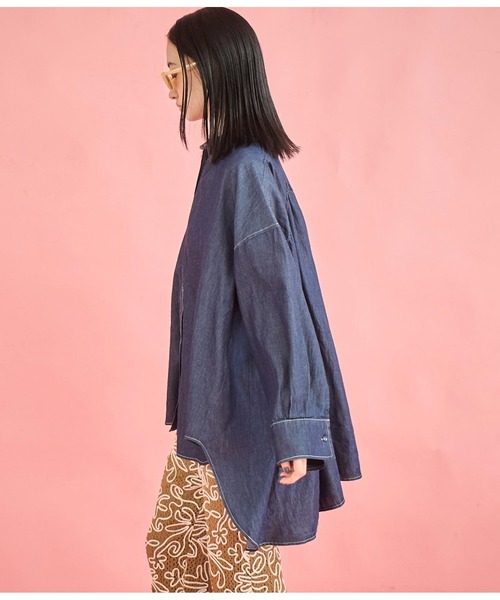 Settimissimo（セッティミッシモ）の「バック ギャザー ワイド カフス デニム　シャツ（シャツ/ブラウス・レディース・オフホワイト/スミクロ・FREE）」の14枚目の写真