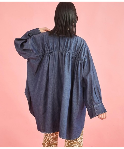 Settimissimo（セッティミッシモ）の「バック ギャザー ワイド カフス デニム　シャツ（シャツ/ブラウス・レディース・オフホワイト/スミクロ・FREE）」の15枚目の写真