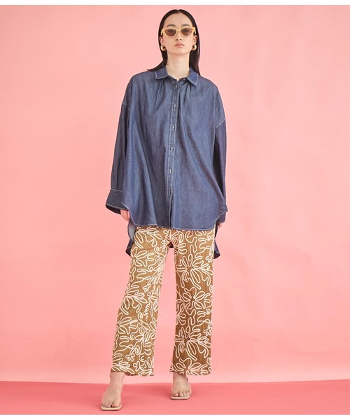 Settimissimo（セッティミッシモ）の「バック ギャザー ワイド カフス デニム　シャツ（シャツ/ブラウス・レディース・オフホワイト/スミクロ・FREE）」の17枚目の写真