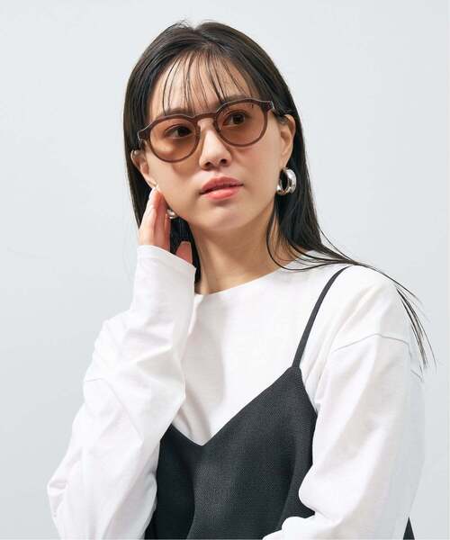 UNITED ARROWS(ユナイテッドアローズ)の「【WEB限定】ボストン型 サングラス|調光サングラス|レンズの色が変わる|クラウンパント|黒縁|UVカット|紫外線対策|ユナイテッドアローズ|Zoff|UNITED ARROWS(サングラス・レディース・ブラック/ブラウン系その他5・FREE)」の22枚目の写真