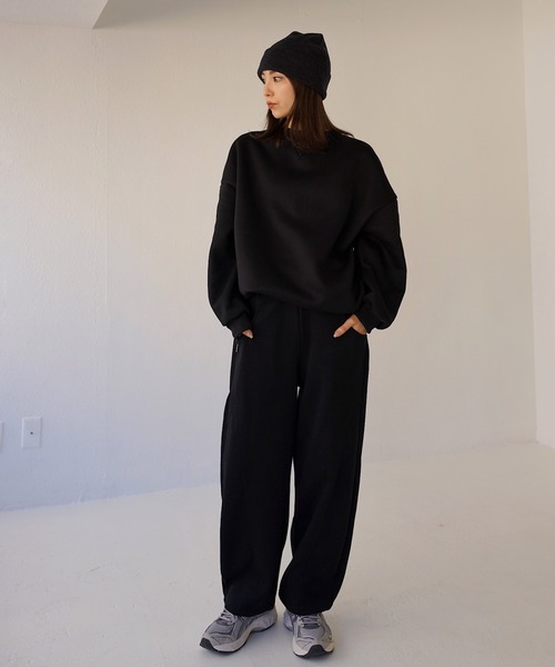 Mela(メラ)の「CURVY SWEAT PANTS(スウェットパンツ・レディース・ダークグレー/ライトグレー/グレー/ブラック・XL/S/M/L)」の8枚目の写真