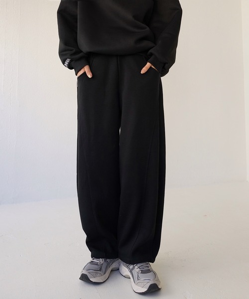 Mela(メラ)の「CURVY SWEAT PANTS(スウェットパンツ・レディース・ダークグレー/ライトグレー/グレー/ブラック・XL/S/M/L)」の11枚目の写真
