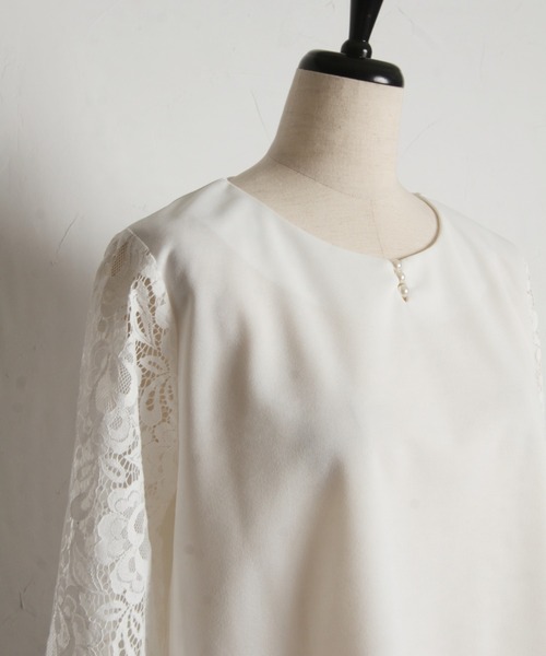 tocco closet(トッコ クローゼット)の「パール付きレーススリーブ切り替えブラウス(シャツ/ブラウス・レディース・ブラック/オフホワイト・M)」の6枚目の写真