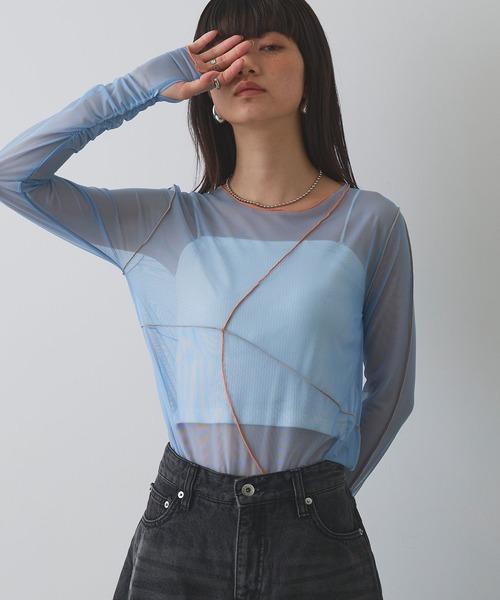 ELLEgirl(エルガール)の「配色メローデザインシアートップス(Tシャツ/カットソー・レディース・ベージュ/ブラック/サックスブルー・FREE)」の3枚目の写真