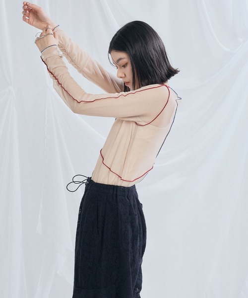 ELLEgirl(エルガール)の「配色メローデザインシアートップス(Tシャツ/カットソー・レディース・ベージュ/ブラック/サックスブルー・FREE)」の8枚目の写真