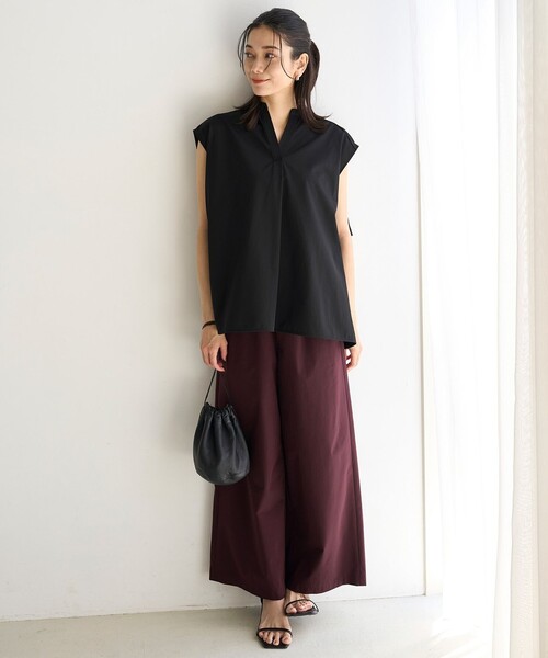 UNFILO(アンフィーロ)の「ヒートシールドジャージー キーネック レイヤーT(Tシャツ/カットソー・レディース・ホワイト系/スカイブルー系/ダークブラウン系/ブラック系・X-LARGE)」の14枚目の写真