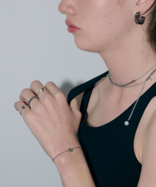 and cloud（アンドクラウド）の「Minimum Circle Black-Gray Diamond Bracelet（ブレスレット・レディース・イエローゴールド/ブラック/シルバー・FREE）」の10枚目の写真