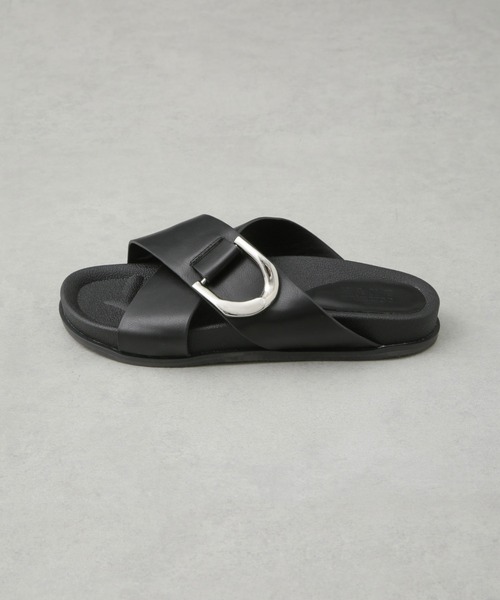 NANO universe（ナノユニバース）の「クロスバックルフラットサンダル（サンダル・レディース・ライトベージュ/ブラック・38/36/37）」の6枚目の写真