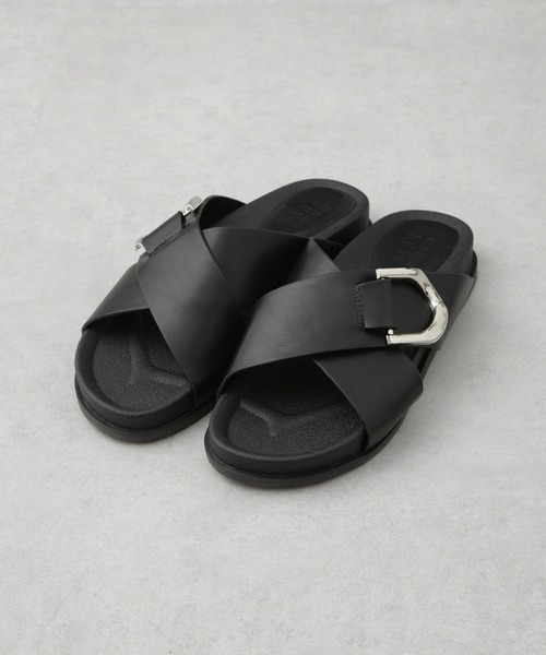 NANO universe（ナノユニバース）の「クロスバックルフラットサンダル（サンダル・レディース・ライトベージュ/ブラック・38/36/37）」の8枚目の写真