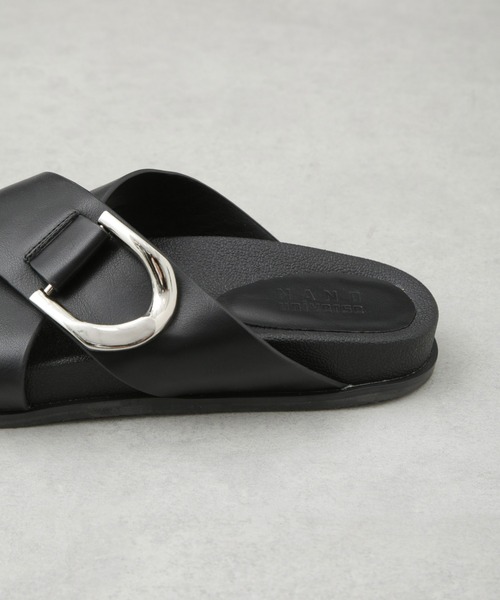NANO universe（ナノユニバース）の「クロスバックルフラットサンダル（サンダル・レディース・ライトベージュ/ブラック・38/36/37）」の10枚目の写真