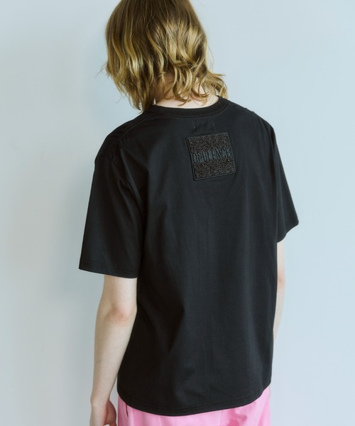 OPULENCE(オーピュレンス)の「Time Crafted ビーズロゴTシャツ(Tシャツ/カットソー・レディース・ブラック/ホワイト・SMALL/MEDIUM)」の14枚目の写真