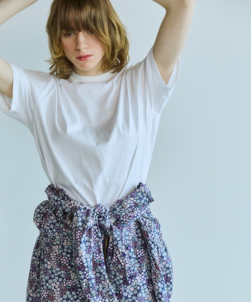 OPULENCE(オーピュレンス)の「Time Crafted ビーズロゴTシャツ(Tシャツ/カットソー・レディース・ブラック/ホワイト・SMALL/MEDIUM)」の3枚目の写真