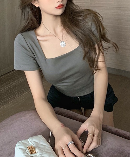 Songe(ソンジュ)の「スクエアネックショート丈半袖Tシャツ(Tシャツ/カットソー・レディース・ブラック/ホワイト/グレー・L/M)」の3枚目の写真