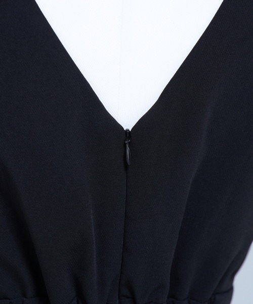 emiriawiz（エミリアウィズ）の「Crossover Tight Dress（ワンピース・レディース・ホワイト/ブラック・SMALL/MEDIUM）」の13枚目の写真