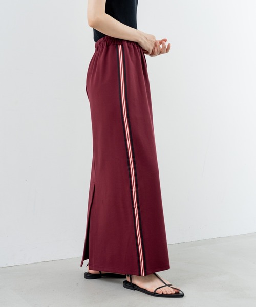 refinedworks（リファインドワークス）の「【refinedworks】カジュアル に映える サイドラインスカート（スカート・レディース・ボルドー/ブラウン/ブラック・FREE）」の13枚目の写真
