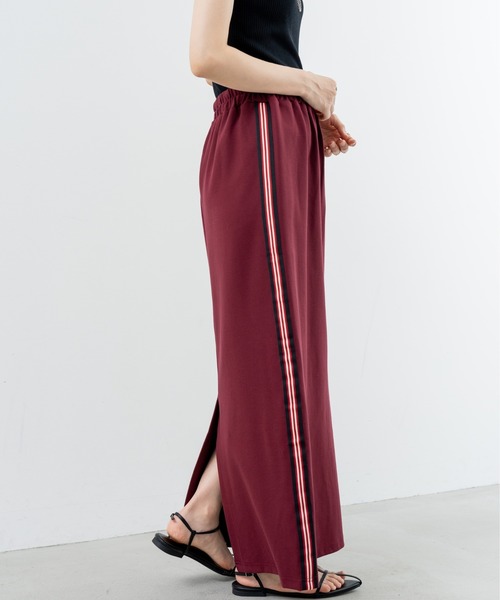 refinedworks（リファインドワークス）の「【refinedworks】カジュアル に映える サイドラインスカート（スカート・レディース・ボルドー/ブラウン/ブラック・FREE）」の15枚目の写真