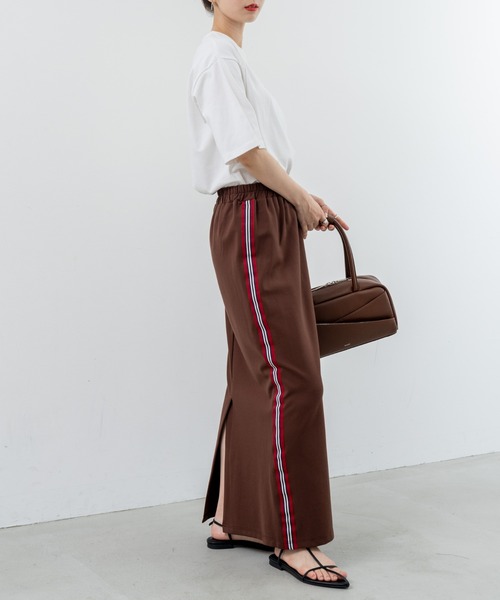 refinedworks（リファインドワークス）の「【refinedworks】カジュアル に映える サイドラインスカート（スカート・レディース・ボルドー/ブラウン/ブラック・FREE）」の6枚目の写真