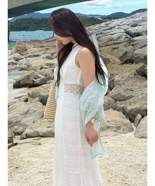 MERCURYDUO(マーキュリーデュオ)の「カットレースブロッキングマーメイドワンピース(ワンピース・レディース・ブラック/ライトブルー/オフホワイト・SMALL/MEDIUM)」の19枚目の写真