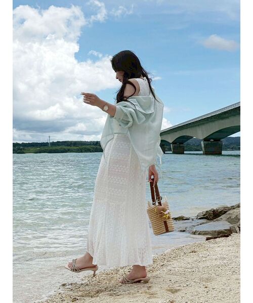 MERCURYDUO(マーキュリーデュオ)の「カットレースブロッキングマーメイドワンピース(ワンピース・レディース・ブラック/ライトブルー/オフホワイト・SMALL/MEDIUM)」の20枚目の写真