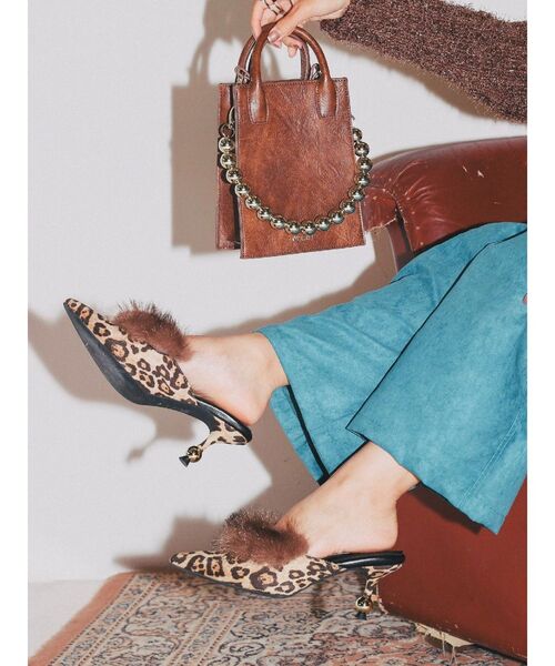 EVRIS（エヴリス）の「ポインテッドトゥフェイクファーミュール（パンプス・レディース・その他1/カーキ・SMALL/MEDIUM/LARGE）」の13枚目の写真