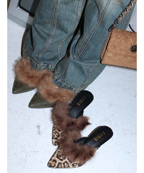 EVRIS（エヴリス）の「ポインテッドトゥフェイクファーミュール（パンプス・レディース・その他1/カーキ・SMALL/MEDIUM/LARGE）」の10枚目の写真