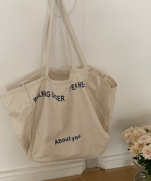 Vipoa(ヴィポア)の「logo canvas bag(トートバッグ・レディース・カーキ/ブラック/アイボリー/イエロー/レッド/ピンク・FREE)」の3枚目の写真