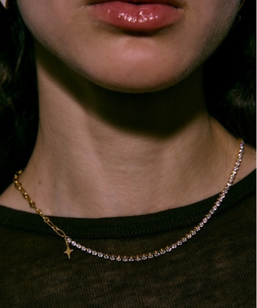 LAPUIS（ラピュイ）の「LAPUIS(ラピュイ) Ornament Bijou necklace（ネックレス・レディース・ゴールド/マルチ・FREE）」の2枚目の写真